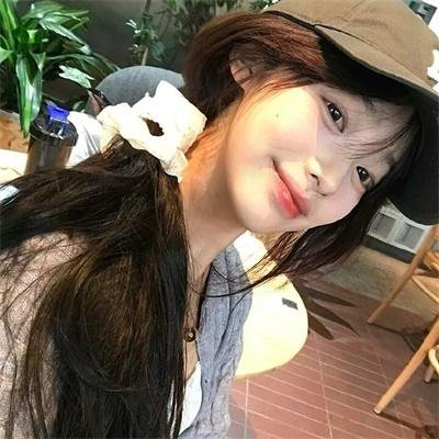 可不可以不毕业2封面