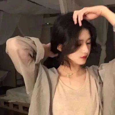 红色八爪女封面